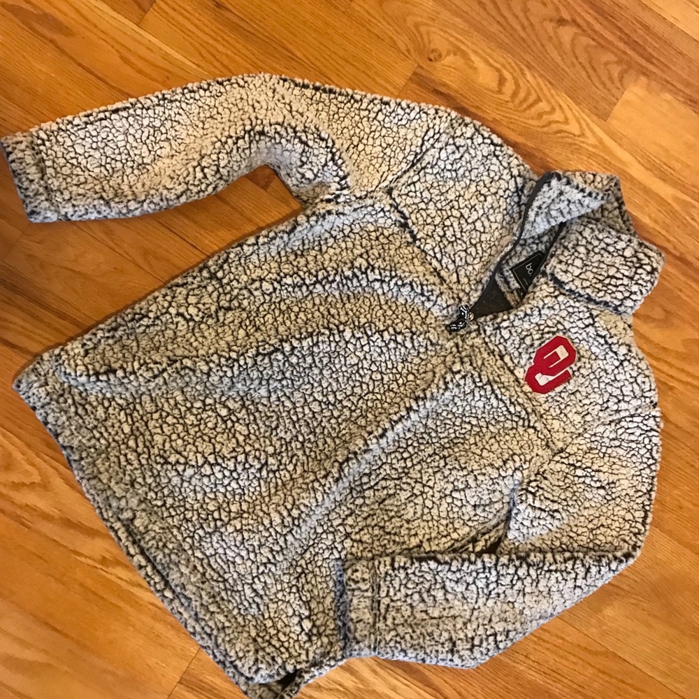 Oklahoma pull over Sherpa, size Small